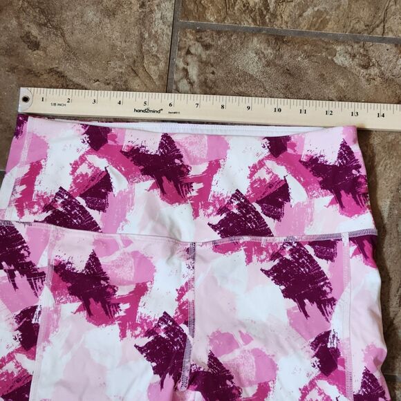 9-Piece Women’s Medium Athletic Bottoms – Pants & Capris Bundle - Picture 10 of 13